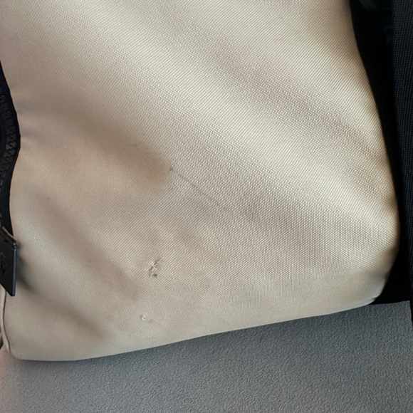 Authentic Vintage Chanel Travel Bag with Authenticity Card - Picture 4 of 8